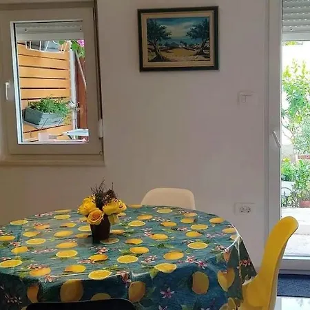 Appartamento With Parking Space - 23350