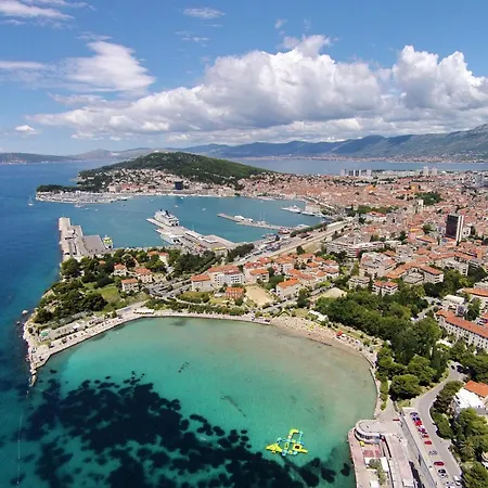 Apartament With Parking Space - 23350 *