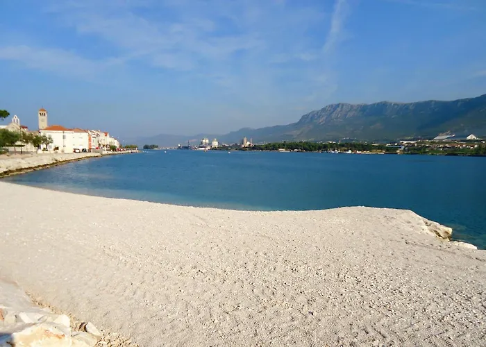 With Parking Space - 23350 Split